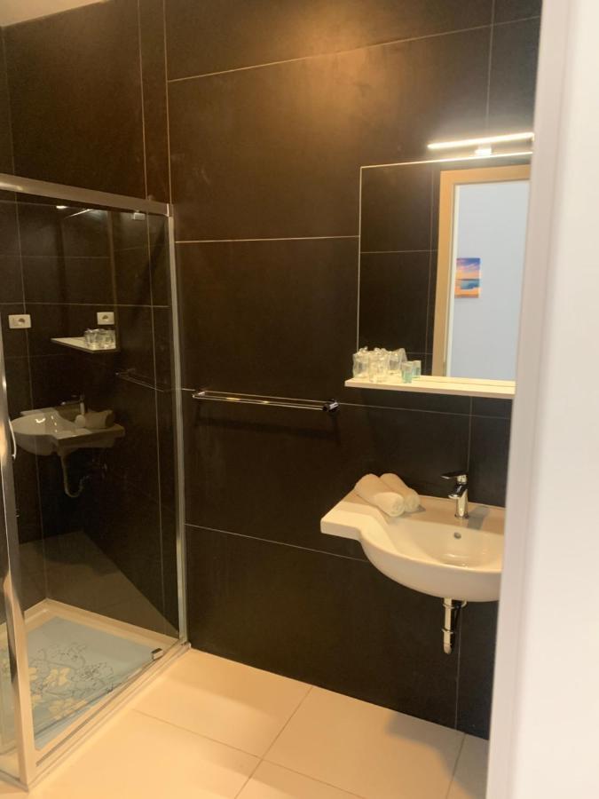 Hotel Elu Iris 스플리트 외부 사진